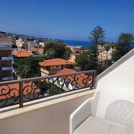 A Due Passi Dal Centro 公寓 特罗佩阿